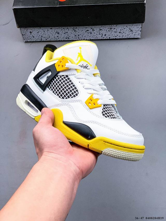 二层真标！Air Jordan 4 Aj4代中帮复古休闲运动文化篮球鞋。秉承轻量化的速度型篮球鞋设计思想完成设计，降低重量的同时提升舒适度，中底延续前作使用了分