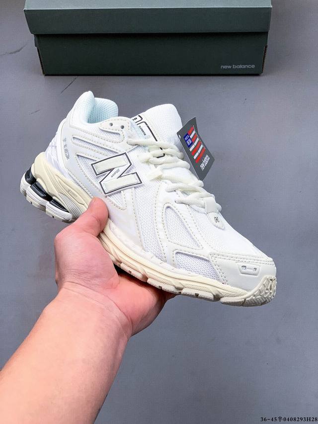 New Balance M1906Ri Nb宝藏老爹鞋款，复古元素叠加，质感超级棒，楦版型材料细节做工精细，货如实拍图 作为Nb最经典的档案鞋型之一，与 2一样