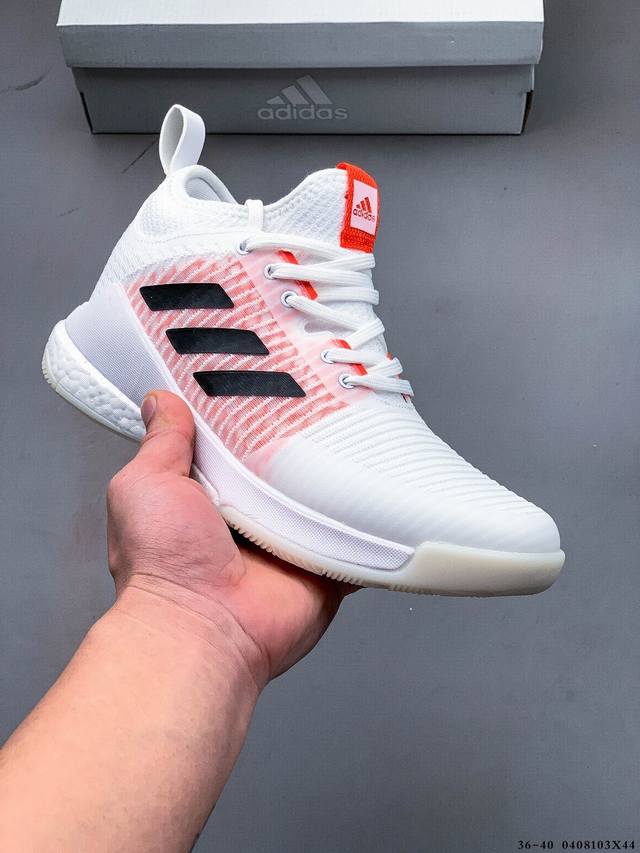 公司级！Adidas Crazyflight Mid 减震防滑 中帮训练鞋 阿迪达斯推出可提升室内球场表现的跳高鞋 中切设计增加脚踝支撑 采用透气网眼鞋面 弹性