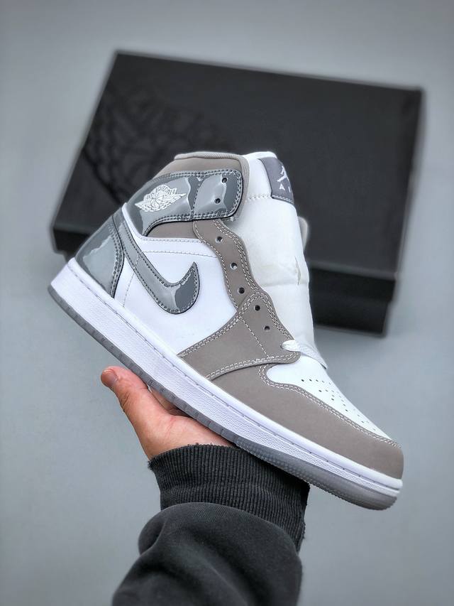 过验版本 Air Jordan 1 Mid Aj1 乔1漆皮白灰 中邦篮球鞋 Hf3216-100 #市售最高品质 原鞋开发 大厂代工流水线打造 公司货既视感