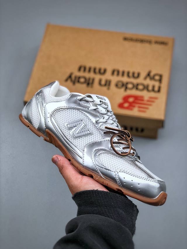 Miumiu X New Balance 530系列 意大利奢侈品牌 缪缪联名款低帮经典复古休闲运动慢跑鞋 #鞋款采用解构和轻盈的设计，彷旧的布料包覆着 New