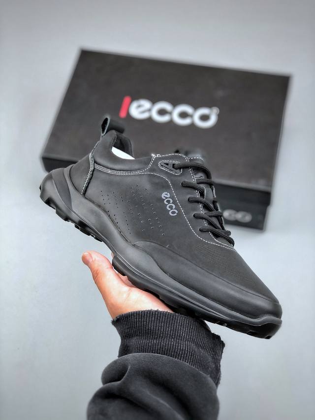 Ecco爱步新款户外鞋缓震耐磨越野跑鞋男健步Biomc系列 鞋面采用臻选牛皮，质感丰富 脚感柔软舒适贴合的穿着体验 直接注塑工艺连接鞋面与鞋底 一体成型，合脚稳