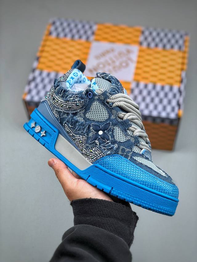 Lv-路易-威登Trainer 2025走秀最新款原版1：1开发复刻！！上脚非常舒适 做工精细鞋面由意大利进口小牛皮拼接，侧边饰有品牌Logo标志，进口网布垫脚