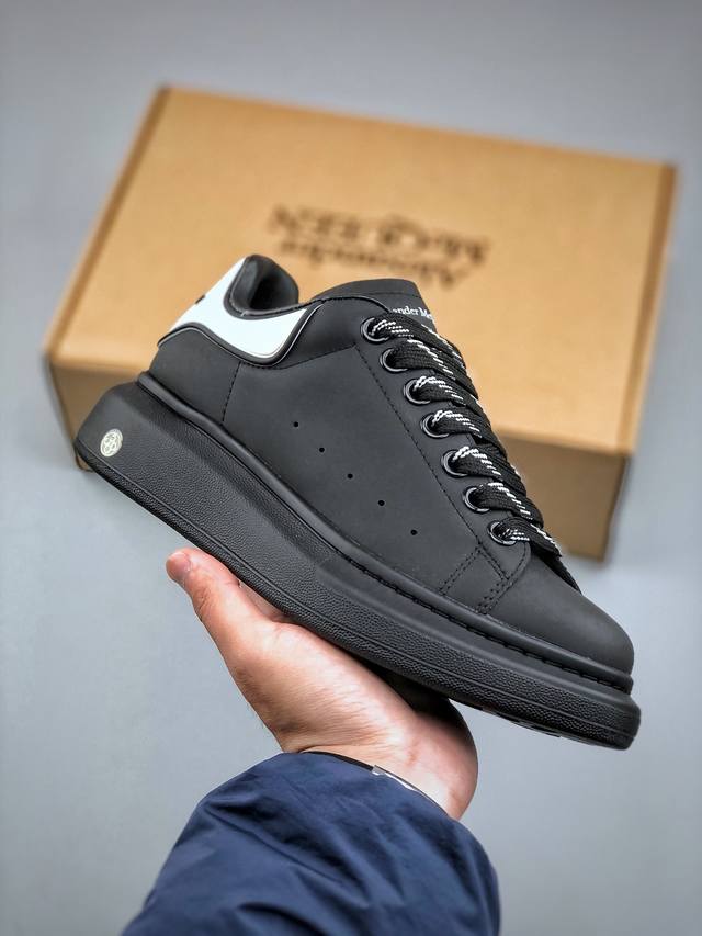 今日福利特价 海外指定版本 独特礼盒包装 Alexander Mcqueen 亚历山大麦昆 松糕鞋厚底增高小白鞋 进口丝绸亚光原版正品 水染羊皮内里 牛皮垫脚