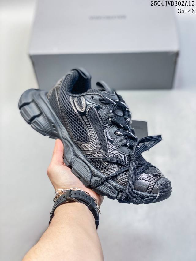 巴黎世家老爹鞋 解构主义完美诠释潮流新时尚Balenciaga Triple-S Sneaker 时装复古厚底 姥爷鞋 正确字体粗细 位置 大小 正确侧边Tpu
