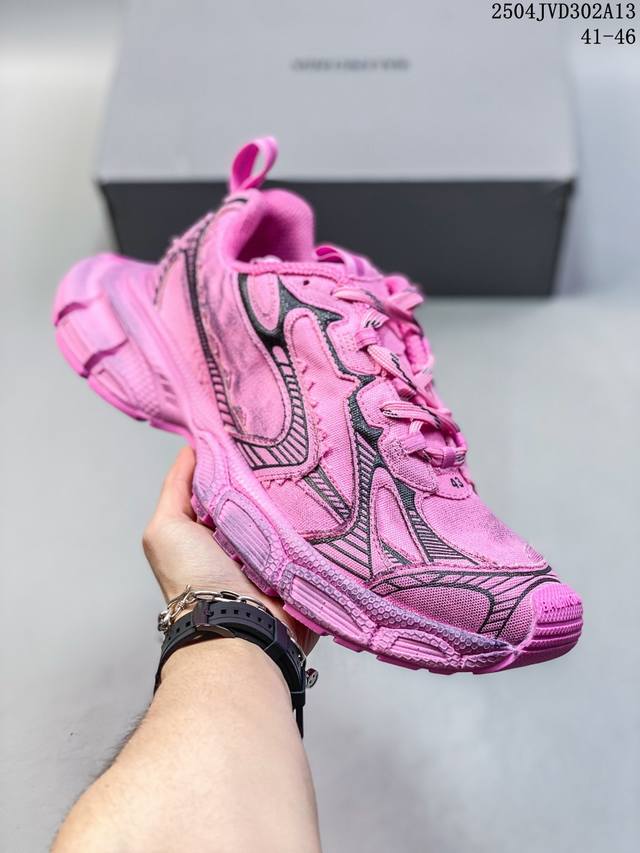 巴黎世家老爹鞋 解构主义完美诠释潮流新时尚Balenciaga Triple-S Sneaker 时装复古厚底 姥爷鞋 正确字体粗细 位置 大小 正确侧边Tpu