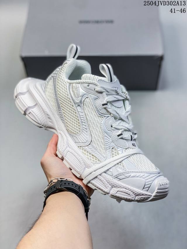 巴黎世家老爹鞋 解构主义完美诠释潮流新时尚Balenciaga Triple-S Sneaker 时装复古厚底 姥爷鞋 正确字体粗细 位置 大小 正确侧边Tpu
