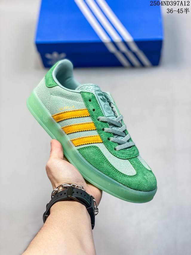 Alwayth X Adidas Originals Gazelle Indoor 阿迪达斯 低帮 黑色 T头鞋防滑耐磨轻便低邦板鞋男女同款 鞋身采用黑色织物作