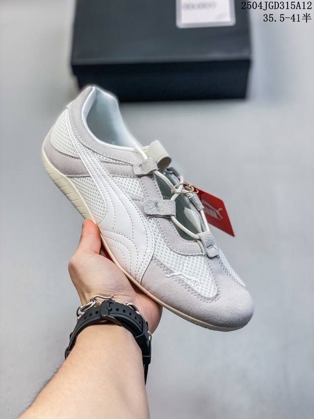 彪马 Puma Turino Ii Og 男女款运动休闲跑步鞋，设计灵感汲取于足球运动，名字中的Turino源自意大利名称都灵。Softfoam鞋垫加持，以记忆