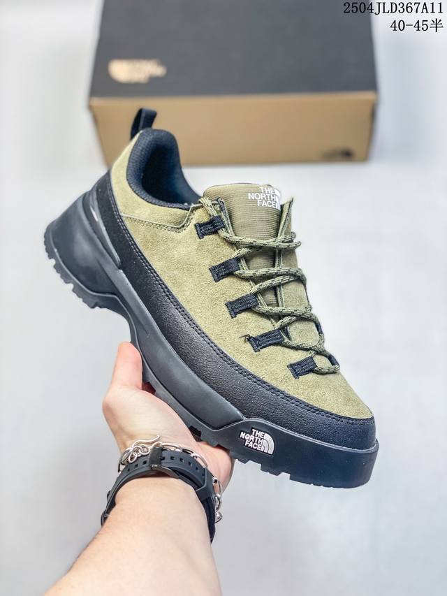 北面The North Face Glenclyffe圆头系带耐磨低帮跑步鞋 男款，简约大方的造型设计，给人以随性休闲的时尚格调，穿着舒适轻便，运动灵活自如，满
