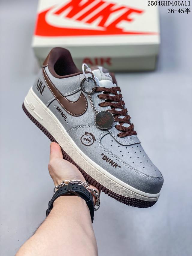 海外限量发售！公司级Nike Air Force 1 '07 Low “Nike联名 灰棕鬼脸”空军一号 低帮 运动鞋 休闲鞋 折边针车 工艺难度大 原楦头原纸