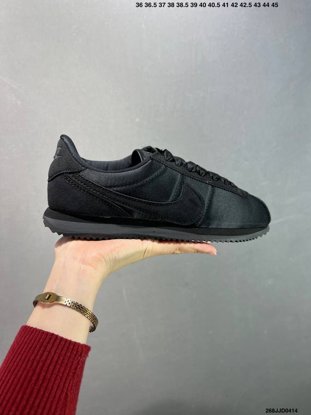 Nike Classic Cortez 耐克经典轻便舒适阿甘鞋休闲跑步鞋运动鞋 纯粹而执着的精神 使得Cortez种在了一代人的心里 无论是否喜欢它复古的鞋型