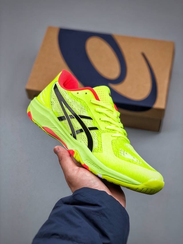 Asics Dynafeather 人造革 减震耐磨 低帮 训练鞋 男女同款 黄绿 货号1073A075-750 尺码：39-45
