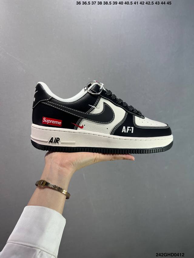公司级Nk Air Force 1′07 Low 空军一号低帮百搭休闲运动板鞋 Df0188-042 柔软、弹性十足的缓震性能和出色的中底设计 横跨复古与现代的