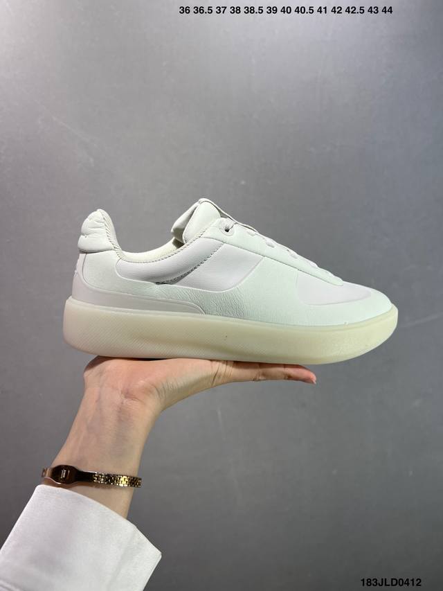公司级Lululemon露露乐蒙 W Cityverse Sneaker 简约百搭 减震耐磨 低帮生活休闲鞋 尺码:36 36.5 37 38 38.5 39