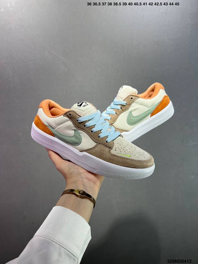 耐克Nike Sb Force 58是一款将前沿创新带入街头的单品，它具有硫化杯底，具有出色的耐用性和灵活性。使用帆布和绒面革，在饰面上放置通风口，它自始至终都