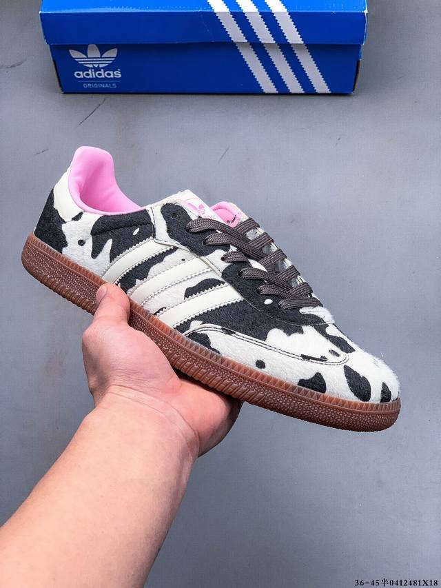 二层真标！Adidas Samba Og 经典鞋款 Adidas 近70年的经典Samba Og 修长的鞋楦,略微尖尖的鞋头,翻毛皮的鞋头拼接,这些我们都看得到