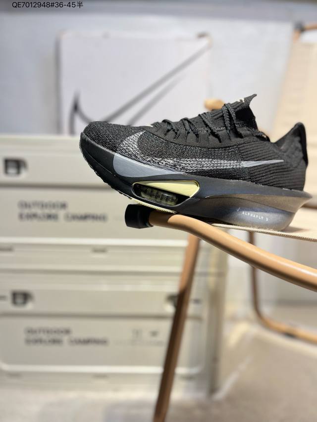 Nk Alphafly 3 “Proto” 阿尔法三代 Airzoom缓震配置 缔造出色推进感； 中底Zoomx 泡绵从后跟延伸至鞋头，超强回弹性 Hv6350