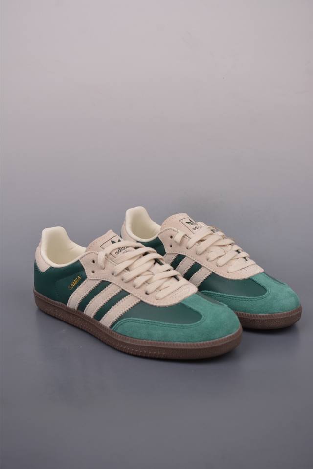 Adidas Samba Og 复古桑巴板鞋 纯原大厂出品 这款桑巴鞋展示了高质量的工艺 带有装饰的超锁缝制和无缝的手感 柔软、柔软的皮革造型和标志性的3条纹完