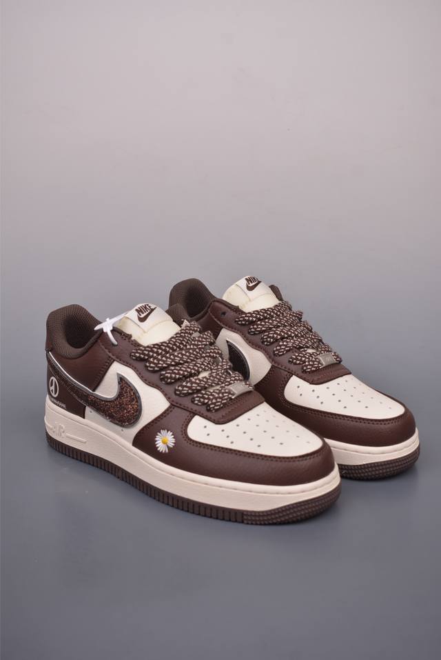 Nike Air Force 1 Low 小雏菊联名 原楦头原纸板 打造纯正空军版型 专注外贸渠道 全掌内置蜂窝气垫 原盒配件 原厂中底钢印、拉帮完美 官方货号