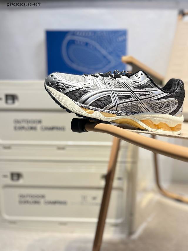 Asics Gel-Inmbus 10.1亚瑟士经典跑鞋 如今机能风和户外风吹得正劲，便是主打“Urban Outdoor机能越野风格”，城市和户外场景都能轻松