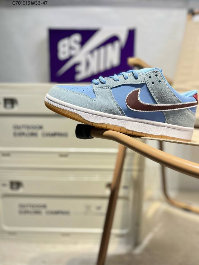 耐克Nike Dunk Low 板鞋Sb系列经典百搭休闲运动板鞋加厚鞋舌的填充，使舒适性大大提升，同时也更方便穿脱中底部分则加入了脚感柔软舒适Zoomair气垫
