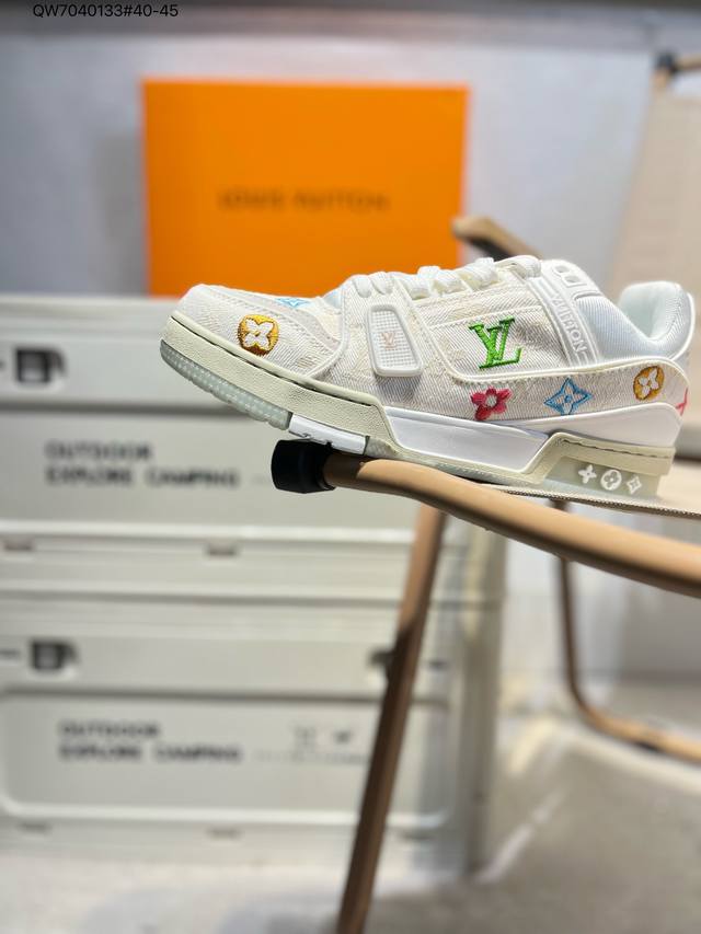 路易威登 Louis Vuitton Lv路易威登板鞋 新款 Lv Trainer最新配色运动鞋 L家 篮球鞋风格运动鞋 该鞋由艺术总监 Virgil Ablo