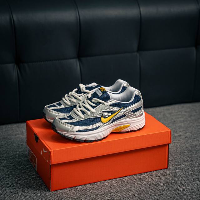 核心私 Nike Mns Initiator 耐克运动鞋男女款潮流时尚 原楦原纸版数据开发 货号：Ib4467 451 尺码：36 37 37.5 38 38.