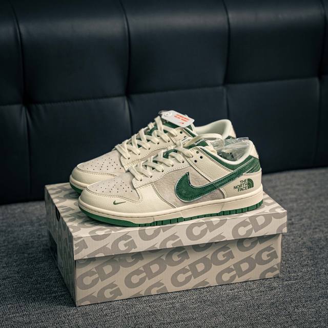 核心私 Nike Dunk 全套原楦原模倾力打造完美版型 独家原厂航空铝磨具打磨大底 鞋头坡度极致还原 无解鞋型 原盒原配 圈内天花板工艺 原厂冲刀 超高清洁度