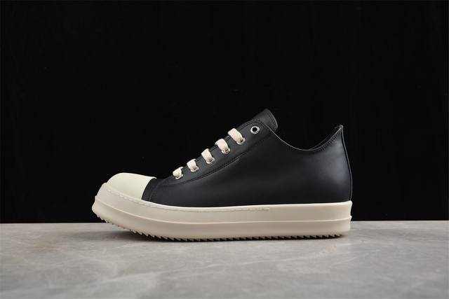 Ro欧文斯Rickowens 皮棕 鞋F年最新版一比一规格礼盒装，重达3斤以上，外加定制欧文斯保护盒配有日文、英文，双语种配件卡片虽然增加不了实质的成本，但是打