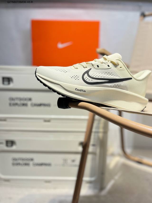 耐克 Nike Quest 6.0 极速网面透气 时尚休闲跑步鞋 简约高科技设计采用多层材料，为双足带来凉爽感受和稳固体验时尚鞋面搭配中足包覆设计，提供稳固贴合