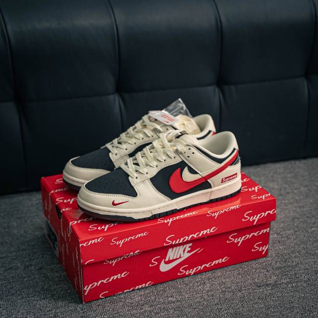 核心私 Nike Dunk 全套原楦原模倾力打造完美版型 独家原厂航空铝磨具打磨大底 鞋头坡度极致还原 无解鞋型 原盒原配 圈内天花板工艺 原厂冲刀 超高清洁度