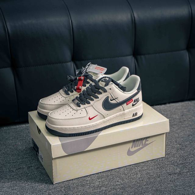 核心私 Air Force 1 原装级别 原楦头原纸板 打造纯正空军版型专注外贸渠道 全掌内置蜂窝气垫 原盒配件 原厂中底钢印、拉帮完美 货号：Hh7518 0