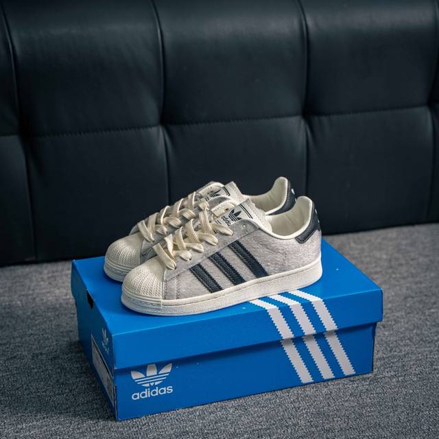 核心私 阿迪达斯Adidas三叶草 Originals Superstar贝壳头系列低帮经典百搭休闲运动板鞋 货号：Jq7418 尺码：35 36 36.5 3
