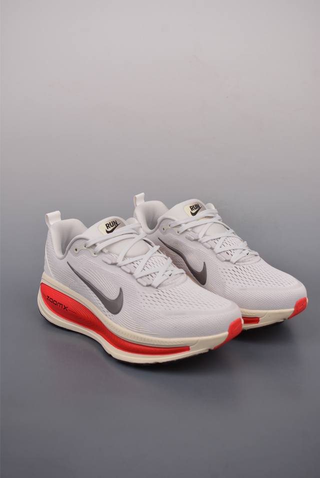 Nike Air Zoom Vomero 18 全新科技提前原鞋开发 运动跑鞋 区别市面真标版本 必定是官方强力主推款式，真正的Zoom缓震科技嵌入如假包退 ，