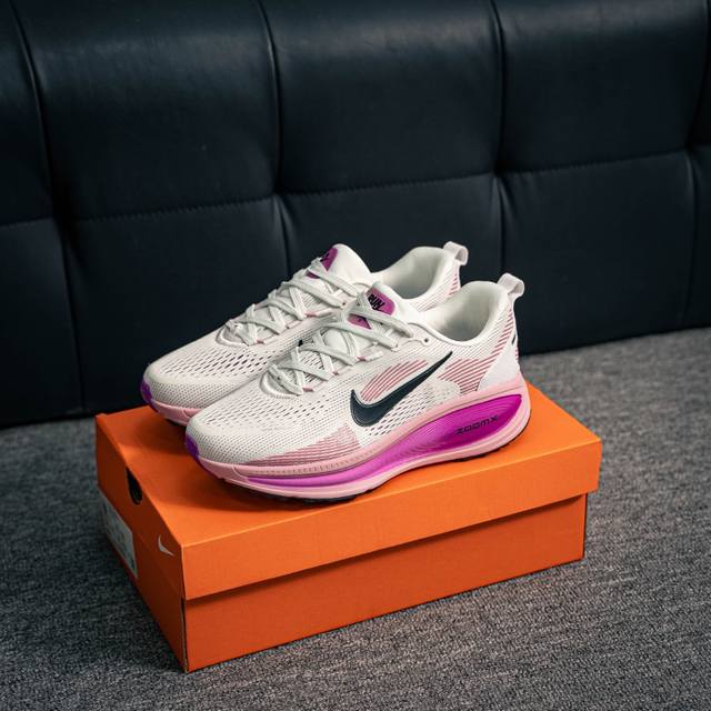 核心私 Nike Air Zoom Vomero 18 全新科技提前原鞋开发 运动跑鞋 区别市面真标版本 必定是官方强力主推款式，真正的Zoom缓震科技嵌入如假