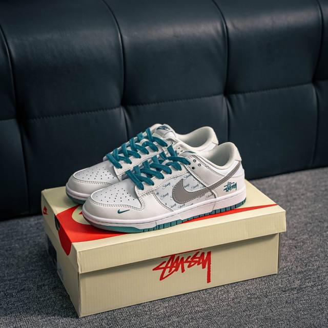 核心私 Nike Dunk 全套原楦原模倾力打造完美版型 独家原厂航空铝磨具打磨大底 鞋头坡度极致还原 无解鞋型 原盒原配 圈内天花板工艺 原厂冲刀 超高清洁度
