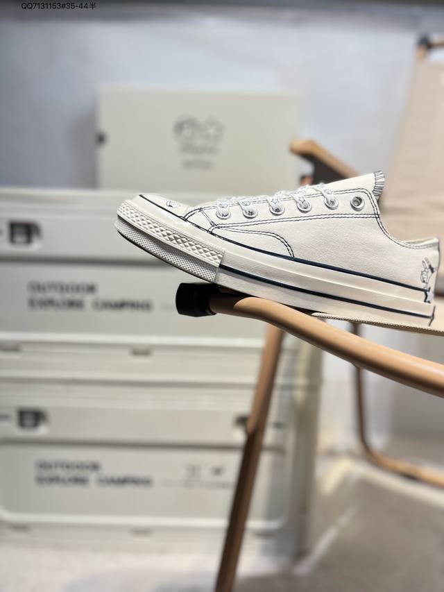 开学季 最具代表熊猫黑白配色登场 Converse All Star Lift 黑白熊猫 匡威官方 黑白厚底休闲帆布鞋 鞋面内侧均印有豹纹纹路 细节满满 车缝线