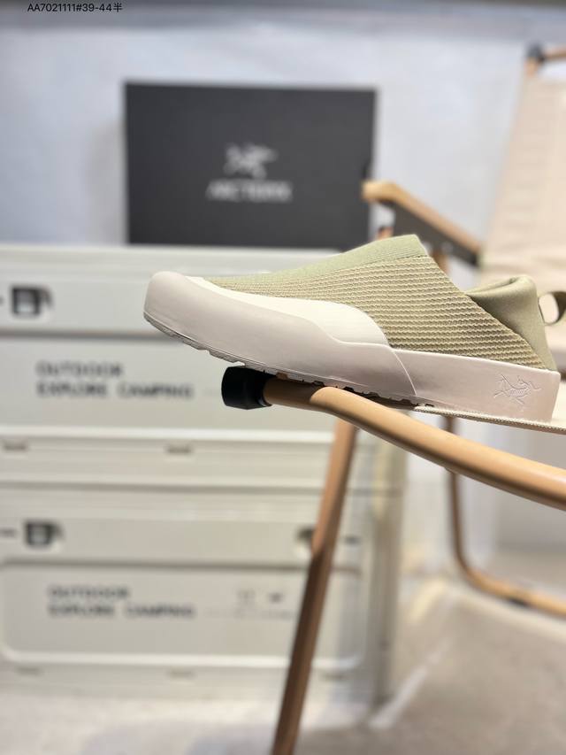 Arcteryx Kragg 2025 始祖鸟新款一脚蹬两穿休闲鞋户外运动鞋袜子鞋 采用耐磨防滑鞋底 搭配3Cm内增高 柔软鞋垫 上脚轻盈舒适，减震效果强悍，简