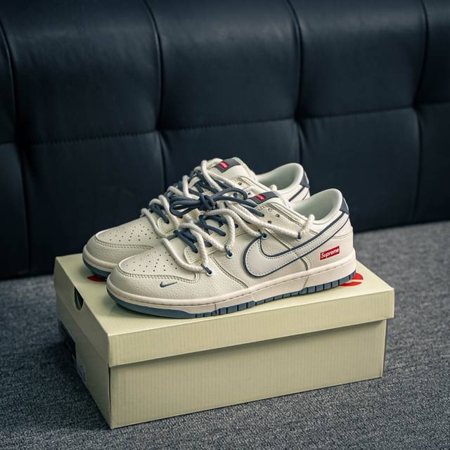 核心私 Nike Dunk 全套原楦原模倾力打造完美版型 独家原厂航空铝磨具打磨大底 鞋头坡度极致还原 无解鞋型 原盒原配 圈内天花板工艺 原厂冲刀 超高清洁度