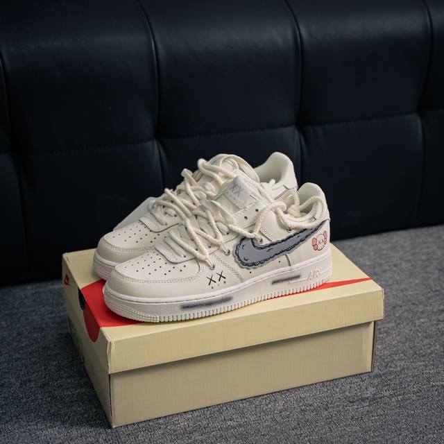 核心私 Air Force 1 原装级别 原楦头原纸板 打造纯正空军版型专注外贸渠道 全掌内置蜂窝气垫 原盒配件 原厂中底钢印、拉帮完美 货号：Sl8888 1