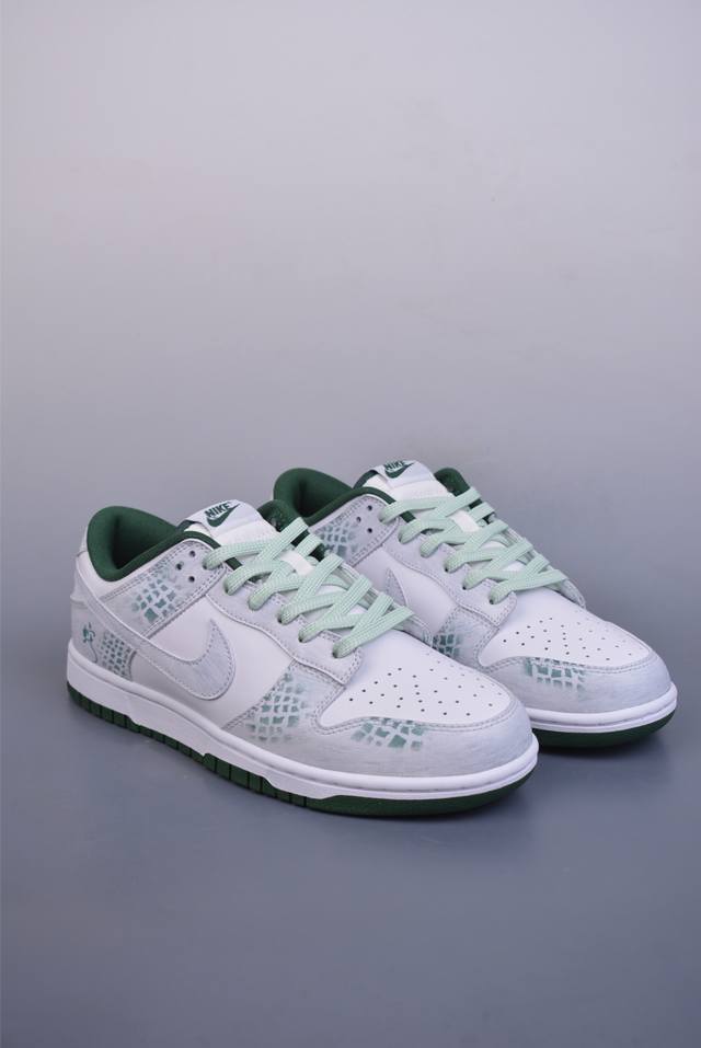 Nike Sb Dunk Low 蛇年限定 纯原大厂出品 极力推荐 原装头层材料 独家版型蒸餾加工 帶來的是更好的视觉和脚感体验 大厂纯原品质出货 清洁度 电绣