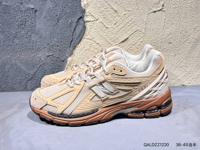 新品上市实拍 New Balance Warped Runner Uwrpomob 复古休闲运动慢跑鞋，破坏解构做旧，步态稳定。T-Beam大底提供足步弓支撑，