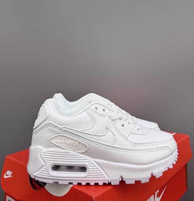 Nik..E Air Max 90 原单版新款运动汽垫减震儿童休闲鞋 Size：28-35码 新工艺 经典手球鞋 优质面料拼接，质感满满 橡胶耐磨防滑大底，脚感