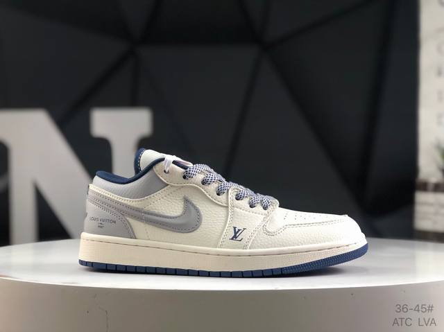 公司级带半码 耐克 Air Jordan 1 Low 此款主张打破传统的工业化流水线设计限制，以Made By Ideas的超级创意为理念，集结众多潮流设计师，