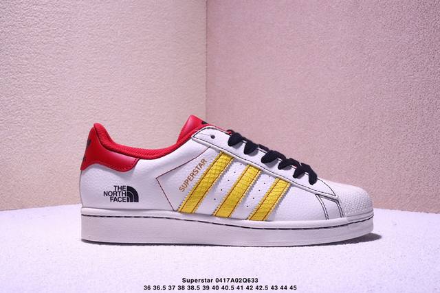 纯原 Clot X Ad Originals Superstar “金标” #贝壳头Lv限定 贴合柔软皮料米白蓝金经典配色 ，这其中也包括我们非常熟知的Clot