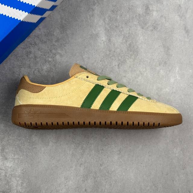 本地 核心私 Adidas Originals Bermuda 马卡龙配色 绒面麂皮防滑耐磨轻便低帮板鞋 整双鞋以传统的低帮呈现的清新造型 鞋身以细腻的头层猪巴