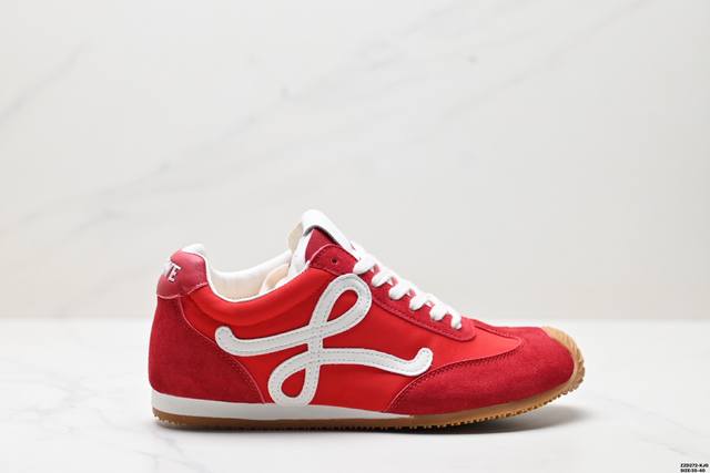 公司级罗意威 Loewe Ballet Runner 2.0 Sneakers 芭蕾舞2.0系列阿甘复古风德训薄底百搭休闲运动鞋 #不对称鞋头设计、袜状内部结构