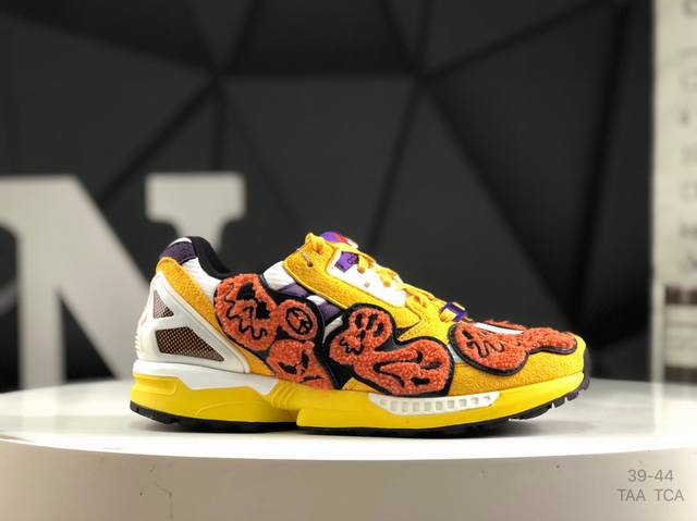 阿迪达斯 Adidas Zx8000 缓震运动鞋轻便透气休闲鞋 自 0年代中期问世以来，Zx 8000受到了众多收藏家的追捧。现在，你也有机会感受它的魅力。穿上