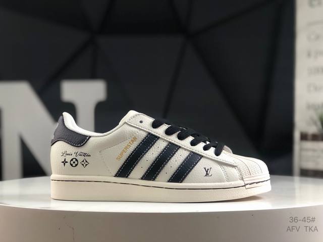 公司级带半码 阿迪达斯 三叶草Adidas Originals Superstar 经典贝壳头系列低帮百搭休闲运动板鞋Supreme限定 货号： Jy8902